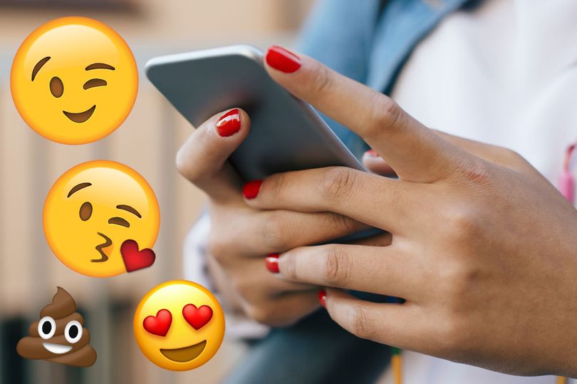 Download 88 Gambar Emoji Yang Comel Terbaik 