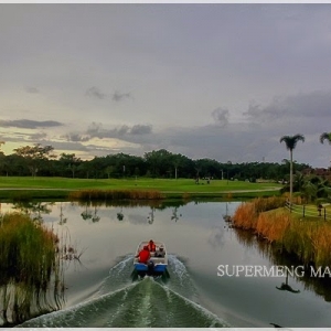 Bukan Sekadar Padang Golf Biasa. Anda Boleh Santai Bercuti Di Sini..