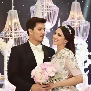 Peminat Kecewa Pelamin Fattah Fazura?