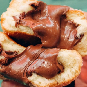 Meleleh-Leleh Isinya, Nah Buat Donut Nutella Guna Roti Gardenia Je