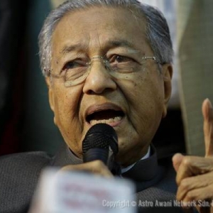 Tun M Mahu Kaji Semula Perjanjian Dengan China, Akta Antiberita Tidak Benar