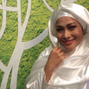 Ezlynn Sertai Tadarus Al-Quran, Tak Mahu Buat Hal Sia-Sia Di Bulan Ramadan