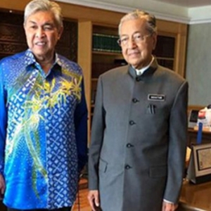 Isu Perjumpaan: Zahid Mahu Tahu Cara Uruskan UMNO- Tun Mahathir