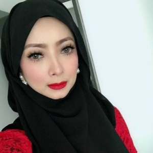 "Lebih Ramai Hormat Saya,"- Maya Matahari Berazam Kekal Berhijab