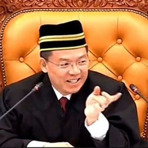 Fasih Berbahasa Melayu, Ahli Parlimen DAP Terharu Dipuji Zahid & Zainuddin