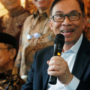 "Kerajaan Kena Minta Maaf" - Anwar Ibrahim