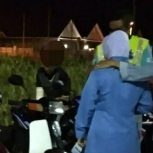 Kesal Anak Jadi Samseng Jalanan, Ibu Tampar Remaja Berkali-Kali Depan Khalayak