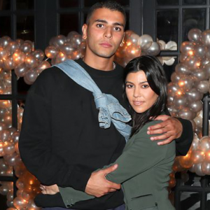 Kantoi Curang!  Kourtney Kardashian Putus Dengan Teman Lelaki Muda