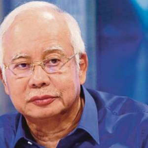 "Saya Turun, Ringgit Pun Ikut Turun" - Najib