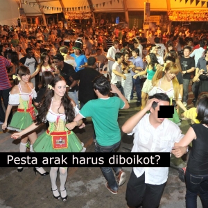 Kononnya Nak Ajak Orang Boikot Festival Arak, Tapi Kena Hentam Pula