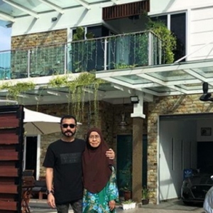 Dulu Rumah Dimakan Anai-Anai, Wak Doyok Hadiahkan Banglo Untuk Ibu