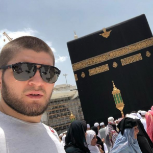 Kenali Bintang Beladiri Khabib Nurmagomedov,  Juara UFC Beragama Islam Yang Pertama