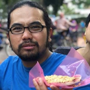 "Bukan Lu Nak Pakai Dia Pun,"- Ozlyn Bidas Netizen Kritik Johan Selekeh