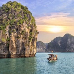 Pelayaran Di Halong Bay Yang Menakjubkan! Lokasi Wajib Jika Anda Ke Hanoi