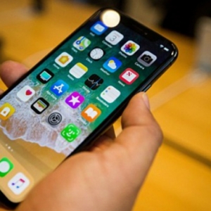 Survey: Orang Miskin Lebih Cenderung Pakai iPhone, Orang Kaya Pakai Huawei