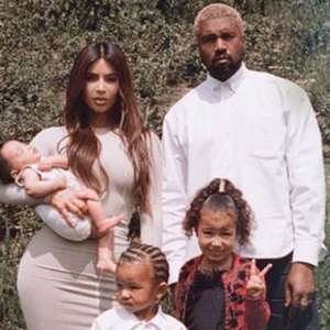 Kim Kardashian West Umum Bakal Timang Anak Keempat Melalui Ibu Tumpang