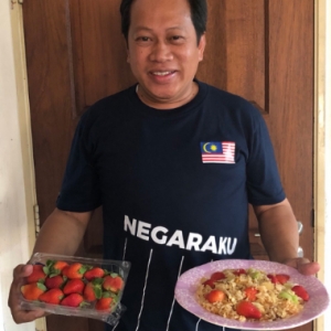 Ahmad Maslan Kembali Dengan Menu Baharu, Nasi Goreng Strawberry