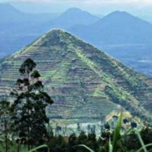 Benarkah Piramid Tertua Di Dunia Berada Di Indonesia?