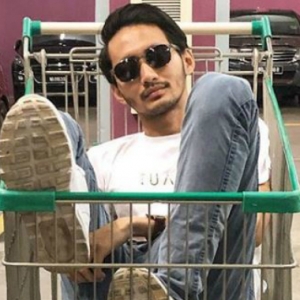 "Patutlah Elfira Tinggalkan Dia,"-Ramai Bengang Sufian Suhaimi  Buat Status Rasis