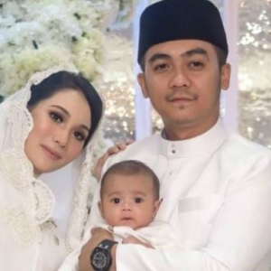 Dulu Kecoh Suami Menggatal, Kini Rumah Tangga Elvina Mohamad Dah Pulih