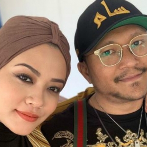 Syatilla Melvin Nak 'Meneran' Pun Pakai Make Up? Dapat Baby Girl , Tahniah!