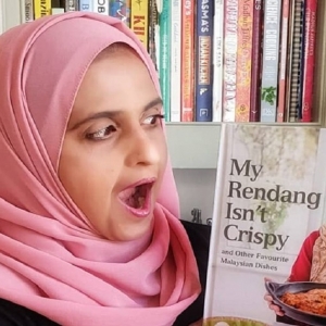 Peserta Kontroversi MasterChef UK Keluar Buku Masakan ‘My Rendang Isn't Crispy’