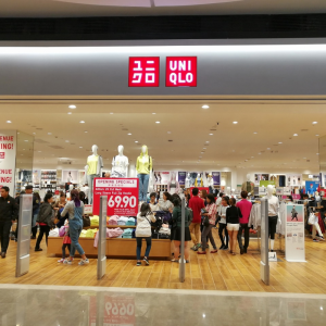 "Kerja Uniqlo Gaji RM3800, Kerja Jurutera Gaji RM1500, Lebih Baik Di Uniqlo"