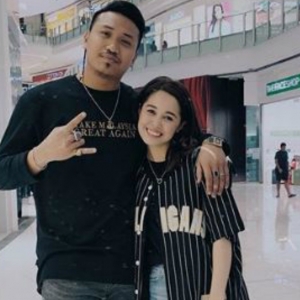 Gambar Berpeluk, Noki K-Clique Boyfriend Baru Emma Maembong Ke?