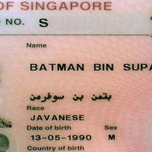 Batman Dibelasah Rakan, Taklah Hero Mana!