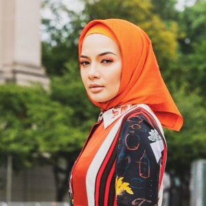 Neelofa Digelar 'Hajah Batu Api' Sebab Campur Tangan Hal Rumah Tangga Kakak?