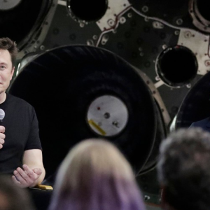 SpaceX Milik Elon Musk Bakal Tunai Impian Billionaire Jepun Jadi Pelancong Pertama Ke Bulan