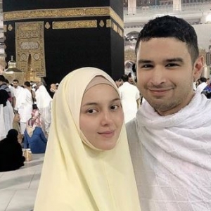 Juliana Evans Derma Susu Badan Di Mekah, Haram?