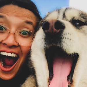 "Relaks, Saya Dah Samak Dan Cebok Muka" - Nabila Huda Bergambar Dengan 'Husky'