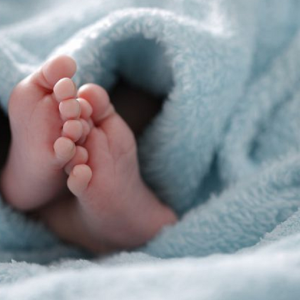 Bayi Baru Lahir Meninggal Dunia Kerana Diberi Air Mineral