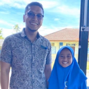 "Ini Odah, Best Student Kami. Anak Kampung Ja Tapi.." - Murid 6A Buat Cikgu Bangga, Terharu