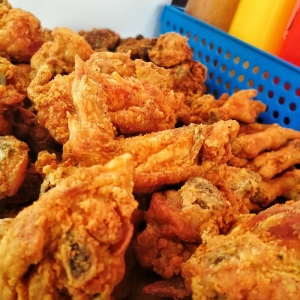 Peniaga Jual Ayam Goreng RM1 Jana Income Sampai RM15,000