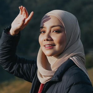 Kalau Nak Bertahan Lama Dalam Industri, Jadilah Macam Mira Filzah - Haji Zil