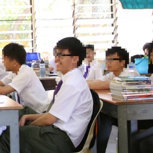 "Dah 16, 17 Tahun Pun Masih Tak Faham Bahasa Melayu" - Cikgu Kecewa