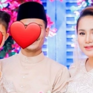 "Herlok Ya, Patutlah Sorok Ek" - Setelah Setahun, Elly Mazlein 'Belanja' Gambar Bakal Suami