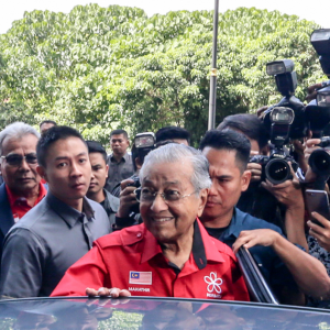 Tun Mahathir Tubuh Pakatan Baharu, Kerajaan PH Bakal Terkubur?
