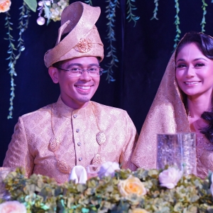 Penuh Adat Istiadat Melayu - Sekitar Majlis Resepsi Tasha Shila Dan Suami, Meriah Sungguh!