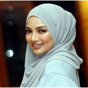 Neelofa Letak Jawatan Sebagai Pengarah AirAsia