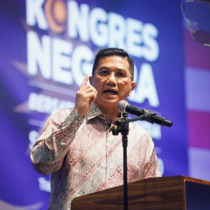 Tak Kejar Jawatan, Azmin Dan Rakan-rakan Utamakan Kepentingan Rakyat