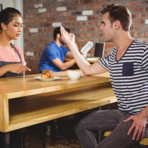 Customer Always Right Dah Lapuk. Bagi Muka, Macam-Macam Kerenahnya