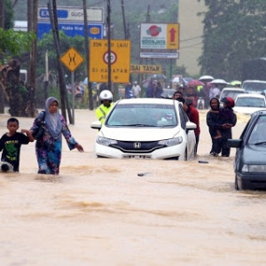 Musim Tengkujuh 2020 Dijangka Bermula Esok, Ini Langkah Persediaan Perlu Anda Tahu