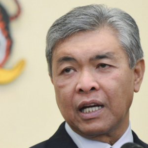 "Saya Kena Tutup Mulut Tempayan Ini" - Zahid