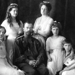 Tsar Nicholas II Sekeluarga Dibunuh Kejam,  Berakhirnya Empayar Rusia