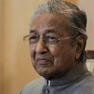 "Pi Baliklah" - Ulas Tun Mahathir Sinis Mengenai Dakwaan Anwar