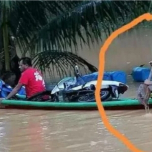 Kepenatan Dan Kekejangan, Lelaki Lemas Ketika Bantu Pindah Mangsa Banjir Dari Pagi Sampai Malam