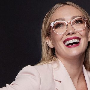 Hilary Duff Kerap Sangat Buat Ujian Covid-19 Sampai Alami Jangkitan Pada Mata